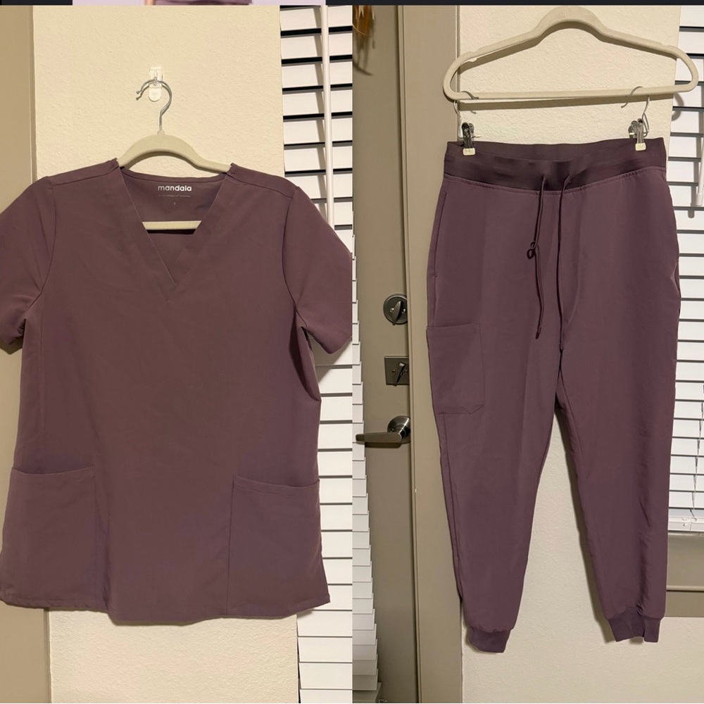 Mandala Moondust Scrub Set - small top/med pant